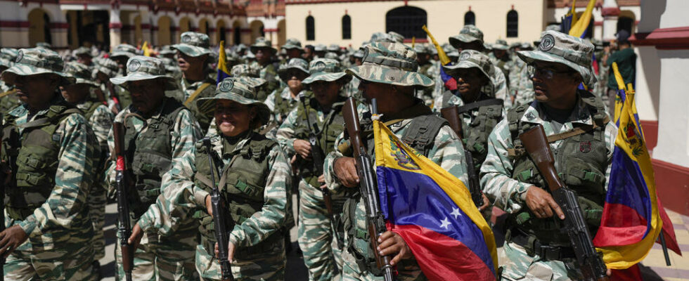 In Venezuela Nicolas Maduro activates a military police plan before his