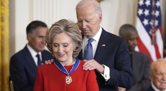 Joe Biden decorates 19 personalities and sends a message to