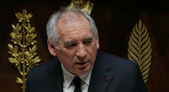 LIVE Socialist deputies will not vote to censure the Bayrou