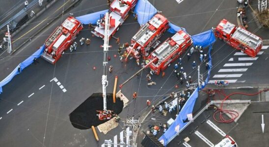 Older man fixed in gorge holes in Japan