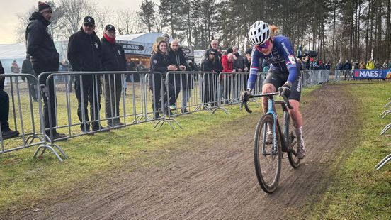 Puck Pieterse regains Dutch cyclo cross title Van der Haar misses