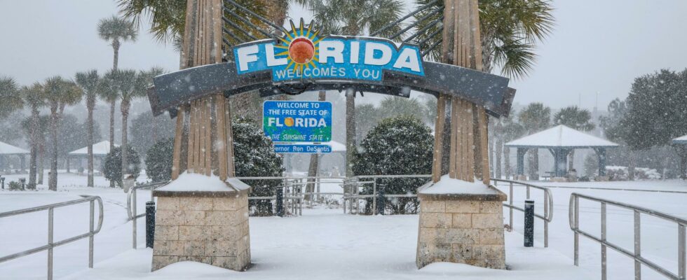 Record amount of snow over Florida