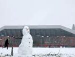 Snow threatened the top match of the Premier League evening