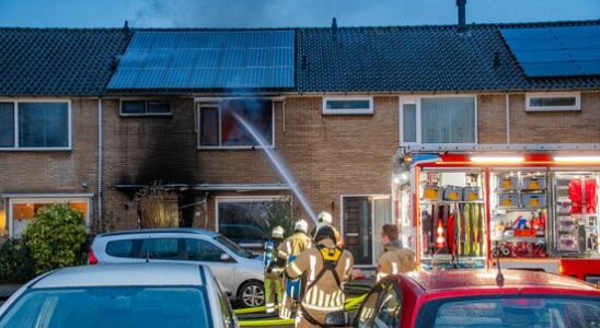 Street IJsselstein evacuated after house fire 3 people taken to