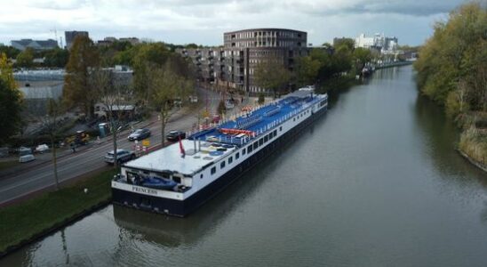 Stripe under lengthy lawsuit surrounding asylum boat Nieuwegein which has