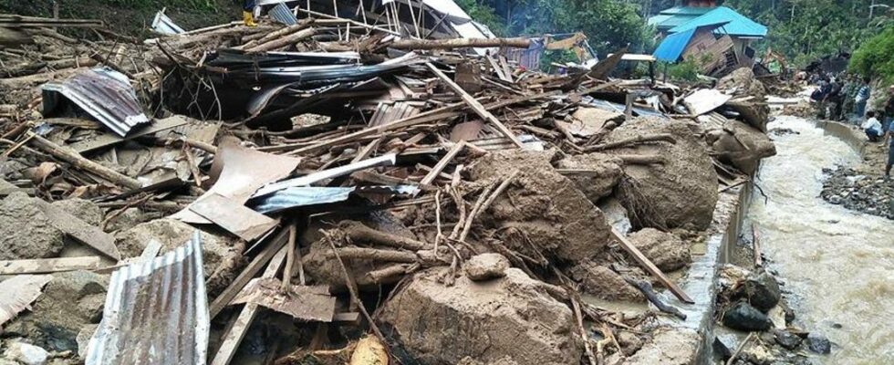 The terrible landslide took the lives of many people While