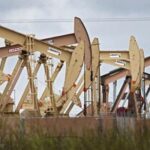 USA weekly oil inventories drop by 2 million barrels