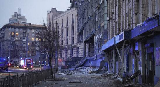 Ukraine three dead in Russian attack on kyiv