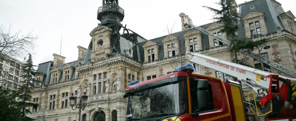 the town hall of the 12th arrondissement hit by a