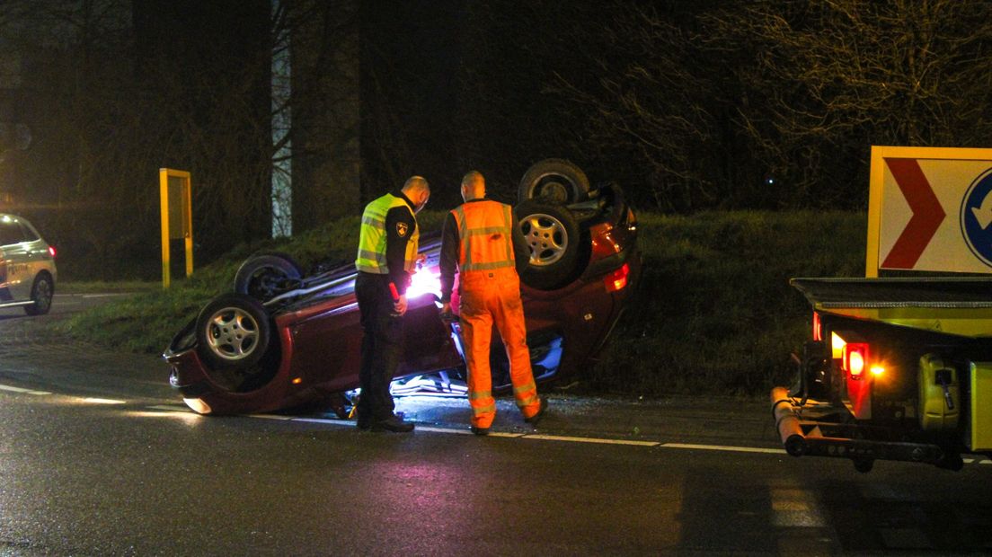 1740313807 729 112 news accident at Beneluxlaan in Utrecht Car over