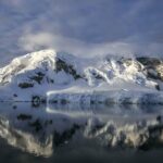 Antarctica climatic and geopolitical issues in the heart of the