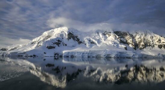 Antarctica climatic and geopolitical issues in the heart of the