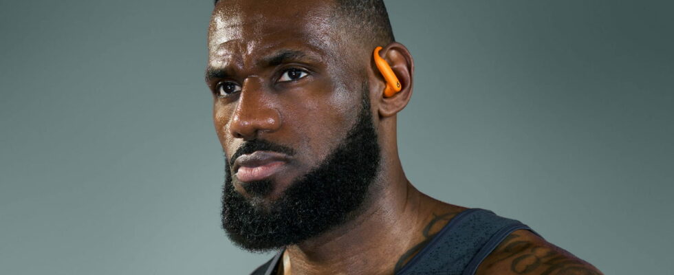 Beats PowerBeats Pro 2 With Lionel Messi and LeBron James