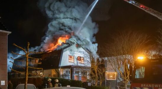 Blocking fire destroyed Restaurant De Bauers in Soest local residents