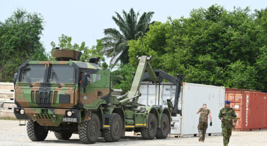 Cote dIvoire France retrocesses the military camp of Port Bouet to