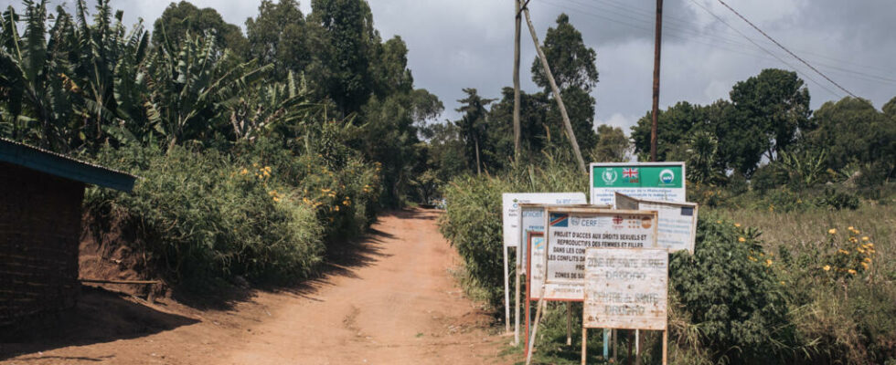 DRC Uganda and Congolese chiefs of staff meet to coordinate