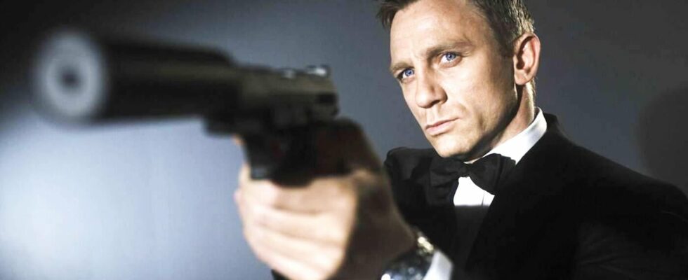 Daniel Craig reacts to Bond takeover by Amazon and ignores 007