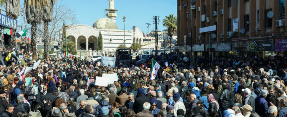 Demonstrations in Syria to denounce the occupation of part of