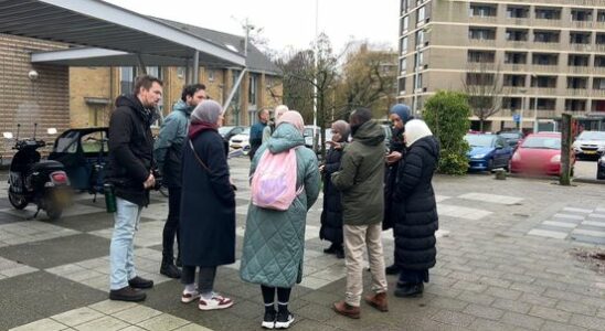 Family deceased Ahmed thanks volunteers after a massive search in