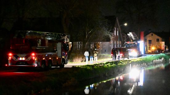 Fire brigade prevents a fire from burning trailer to spread