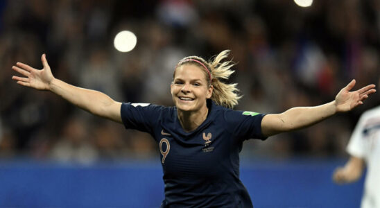 Foot Eugenie Le Sommer the most capee player in the