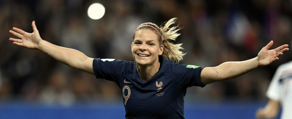 Foot Eugenie Le Sommer the most capee player in the