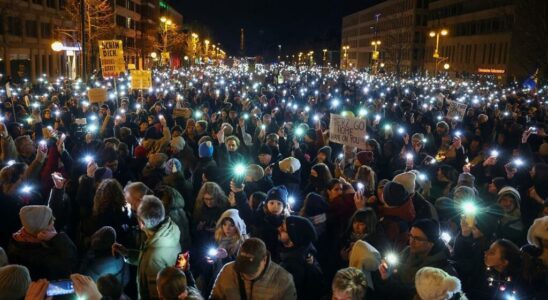 Germany massive mobilization against the alliance between the right and