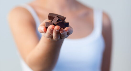 How many squares of dark chocolate per day