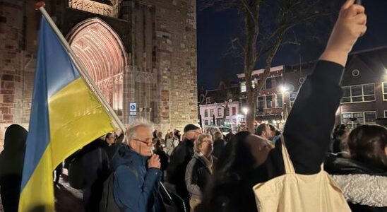 Hundreds of Utrechters commemorate invasion of Ukraine with a quiet