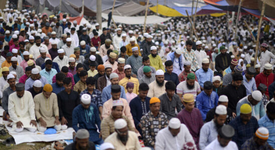 In Bangladesh Bishwa Ijtema brings together tens of thousands of