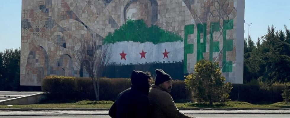 In Syria the colors of the old regime have not