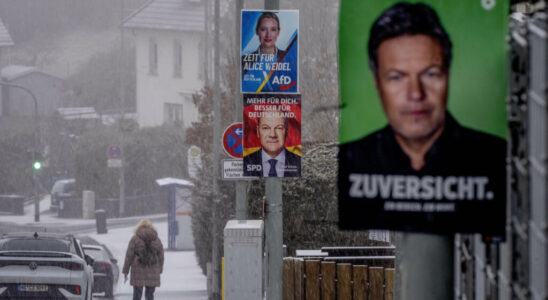 Legislative in Germany voters in the ballot box after an