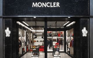 Moncler in 2024 useful 5 revenues over 31 billion Proposal