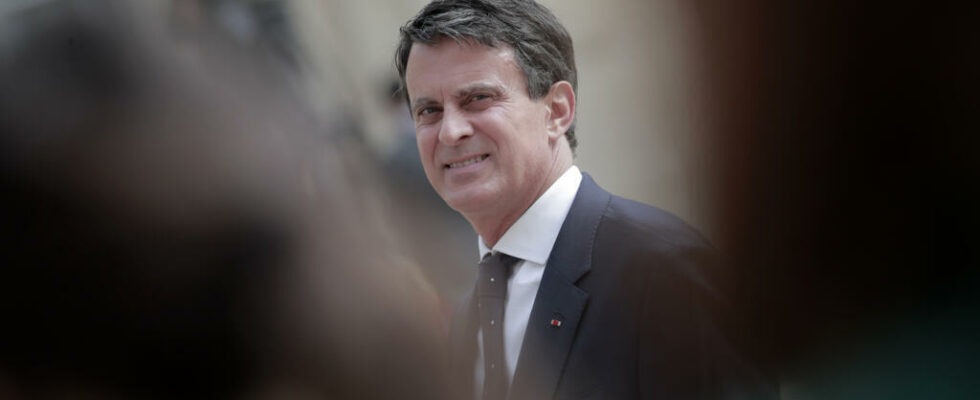 New Caledonia Manuel Valls heckled at the start of his