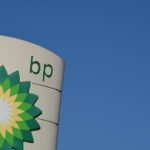 Oil BP backtrack and ends up burying its climatic ambitions