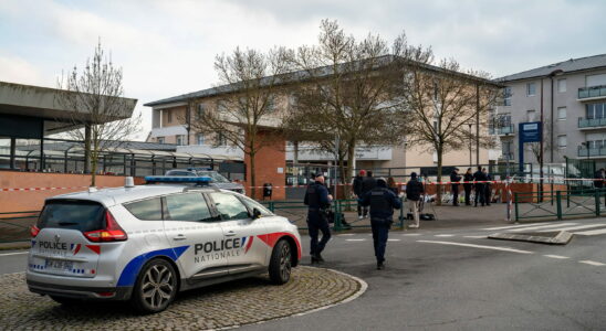 Police in schools What the French think