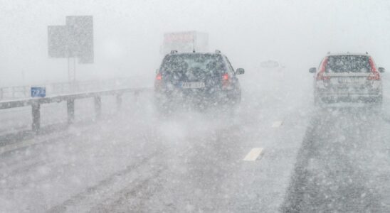 SMHI Snow cannon behind traffic chaos