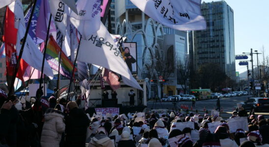 South Korea students defend the maintenance of universities reserved for