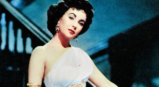 This bracelet gift from Michael Jackson to Elizabeth Taylor sold