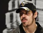 Yevgeni Malkin to the teeth of the bailiffs in their