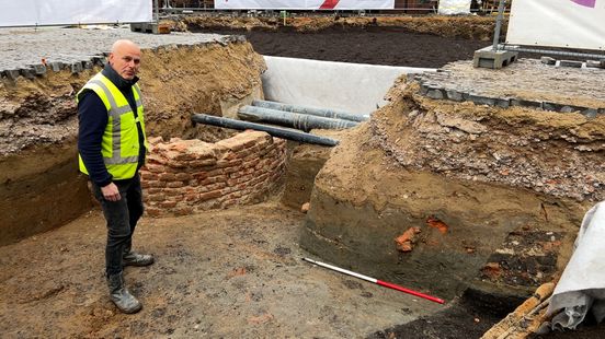 A 16th century well is hidden under these busy terraces