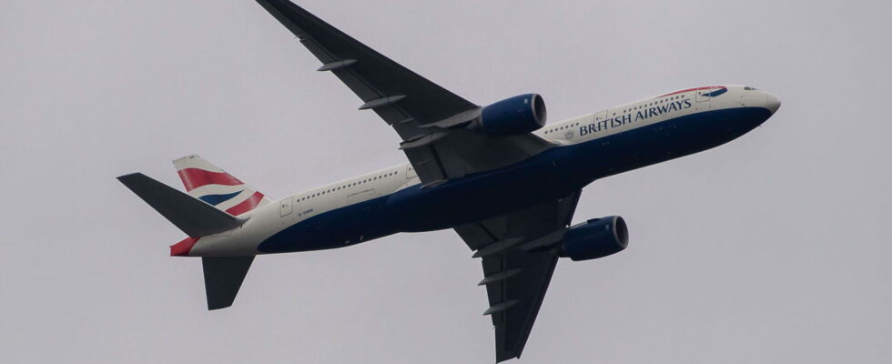 A fire puts London Heathrow Airport at a stop an