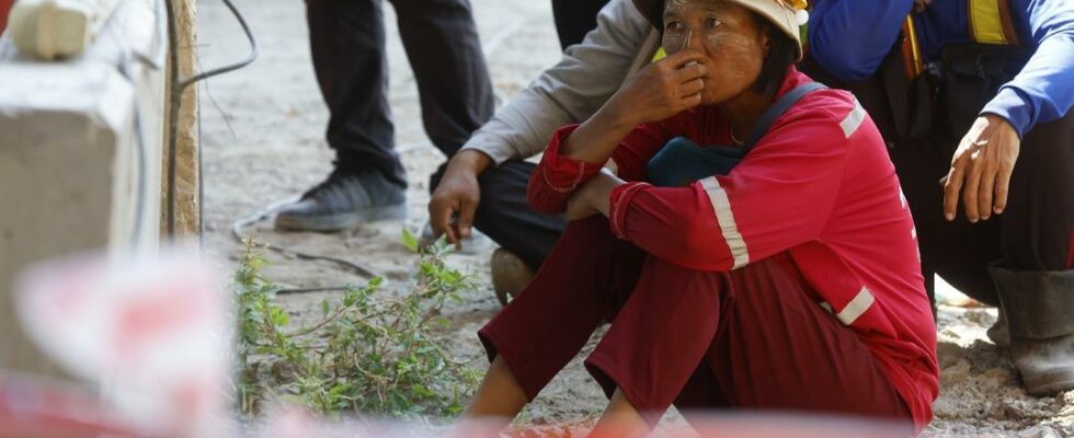 Catastrophic Accident in Thailand The construction of the bridge collapsed