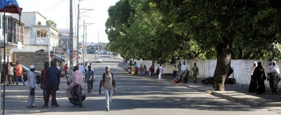 Comoros Between electricity and water shortages the inhabitants require urgent