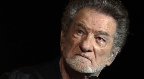 Eddy Mitchell suffers from a disease requiring treatment and prolonged