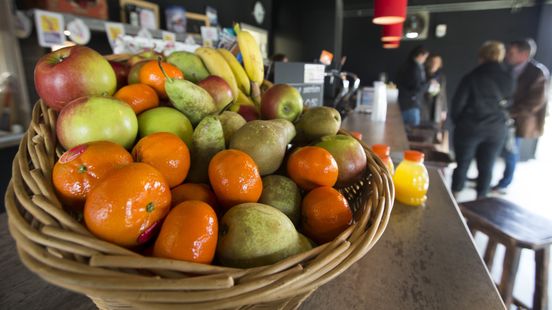 Handball club opts for healthier canteen more fruit less sugar