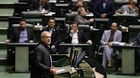 Iranian Parliament distinguishes the Minister of Economic Brief news