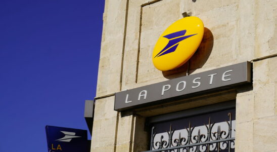 La Poste alerts its customers about a computer intrusion which