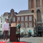 Laura drags 41 kilos of stone from Utrechtse Dom to