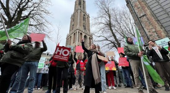 More than a thousand students and teachers in action against